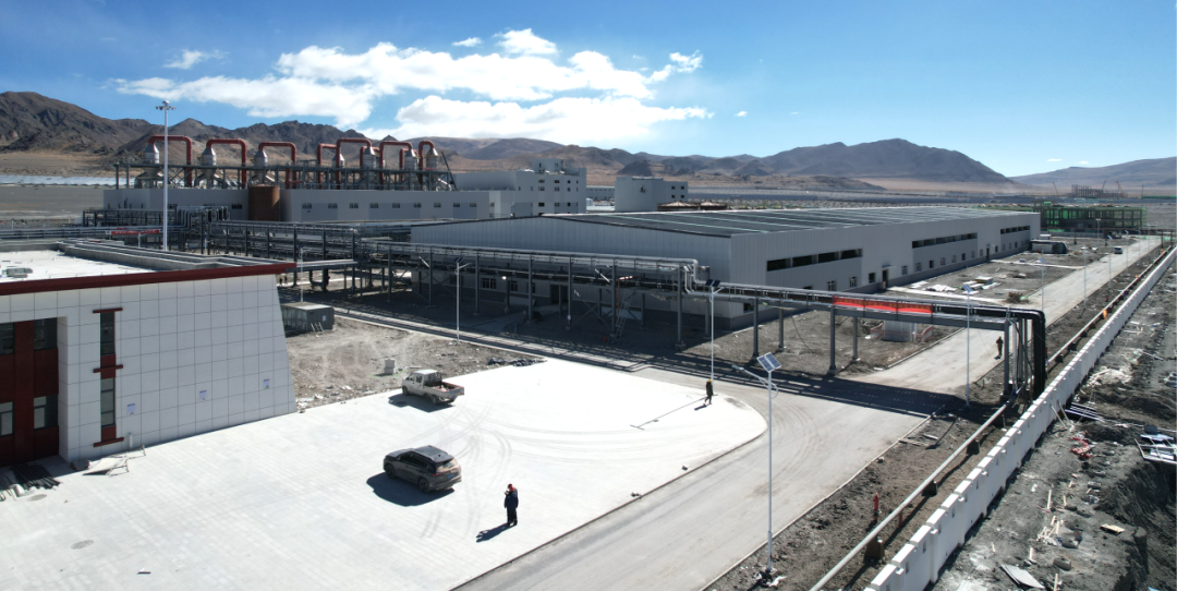 倍头条 | 扎布耶盐湖万吨电池级碳酸锂项目顺遂进水，，，，，，，进入试生产！