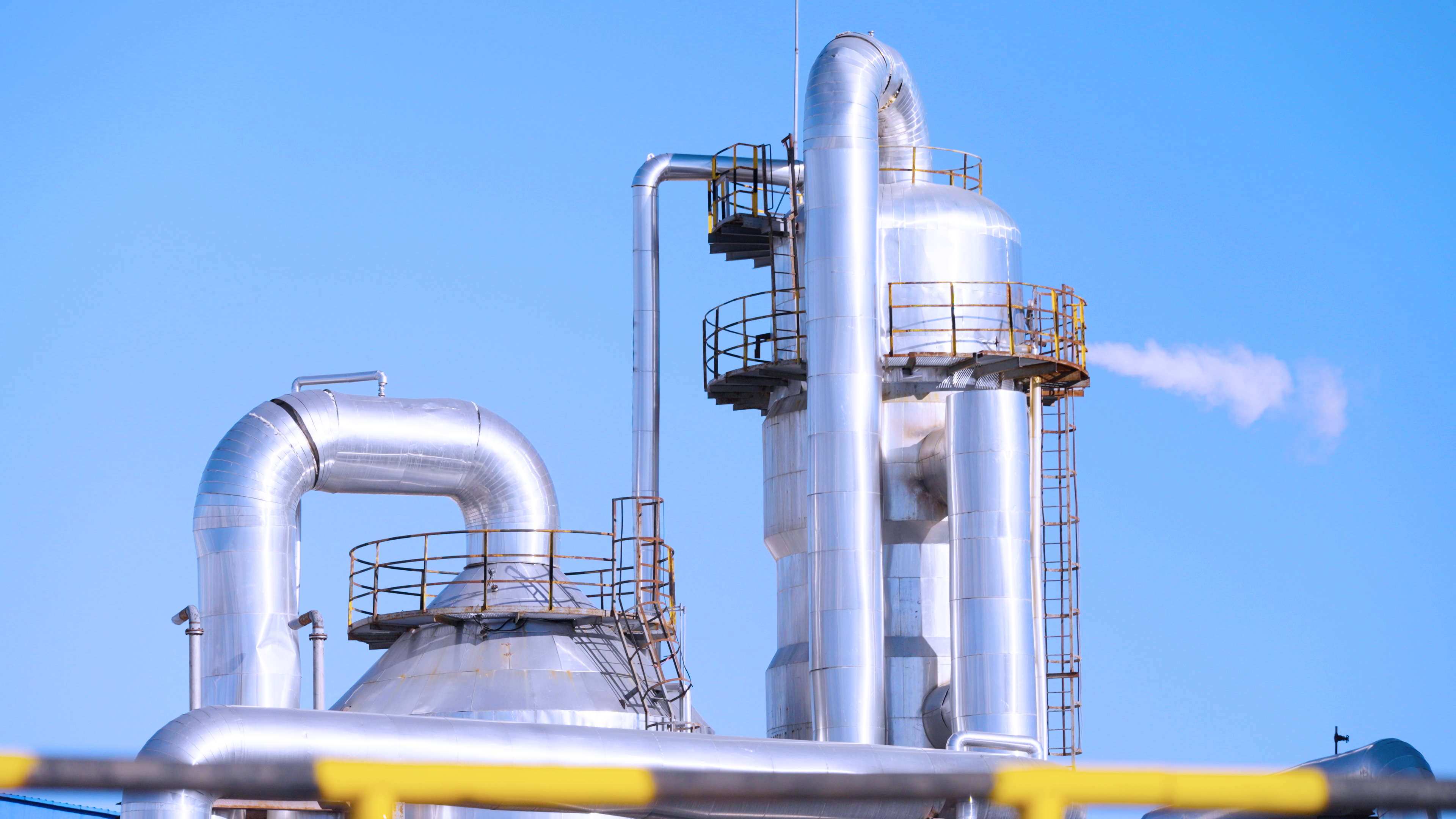 大型零排放分盐结晶项目，，，，，，接纳的工艺被评定为海内先进水平——中煤远兴综合水处置惩罚项目