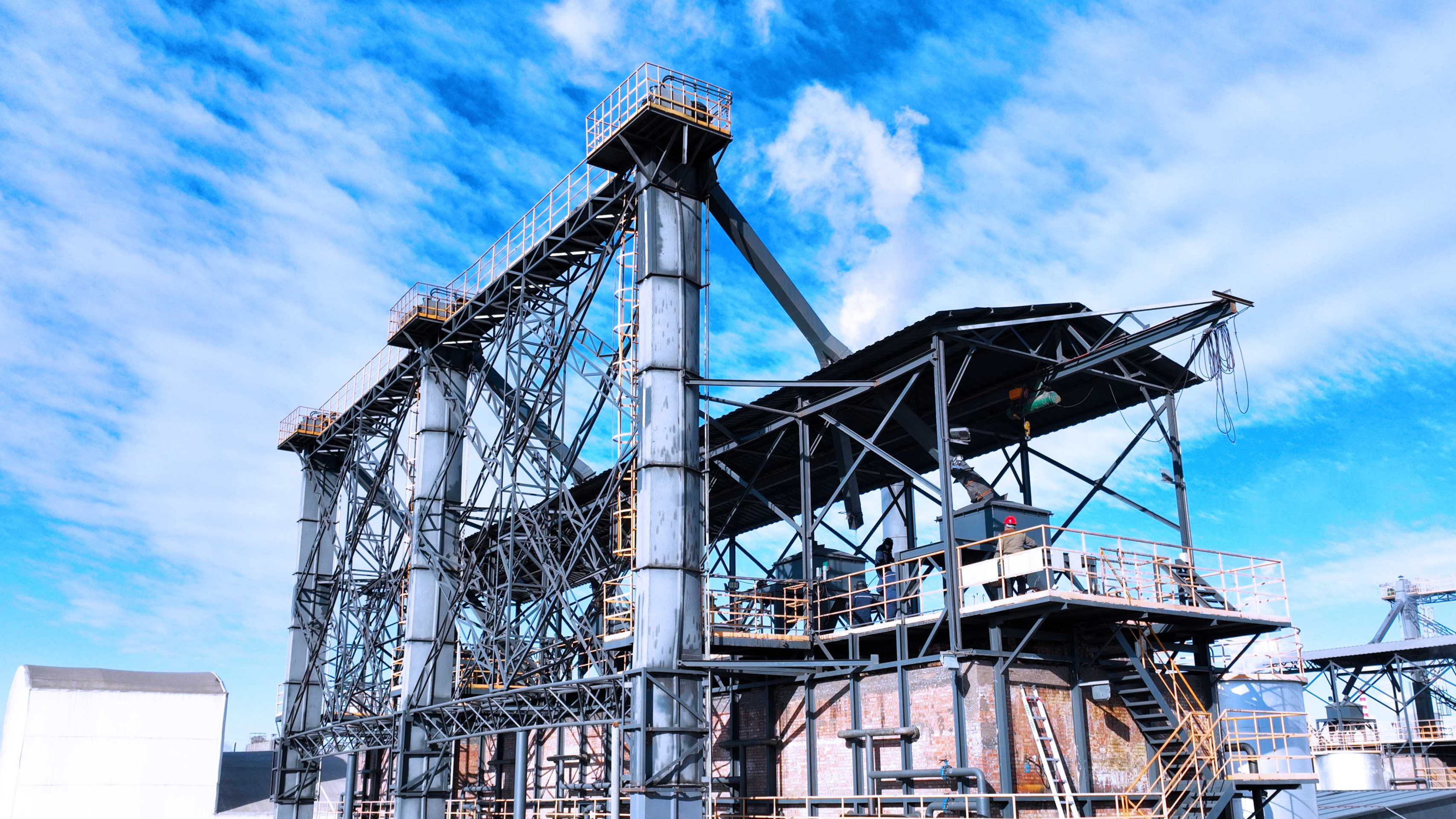 尊龙凯z6mg官网集团召开2024年度高级治理职员事情聚会 